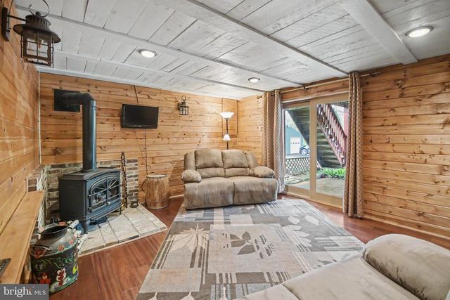 126 LENAPE RD, Barto, PA 19504