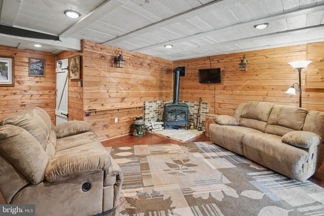 126 LENAPE RD, Barto, PA 19504