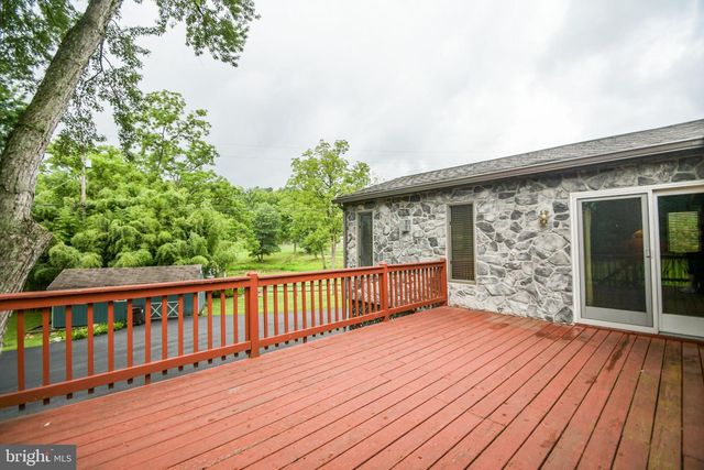 126 LENAPE RD, Barto, PA 19504