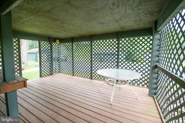 126 LENAPE RD, Barto, PA 19504