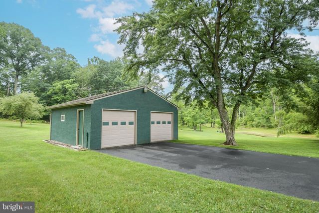 126 LENAPE RD, Barto, PA 19504