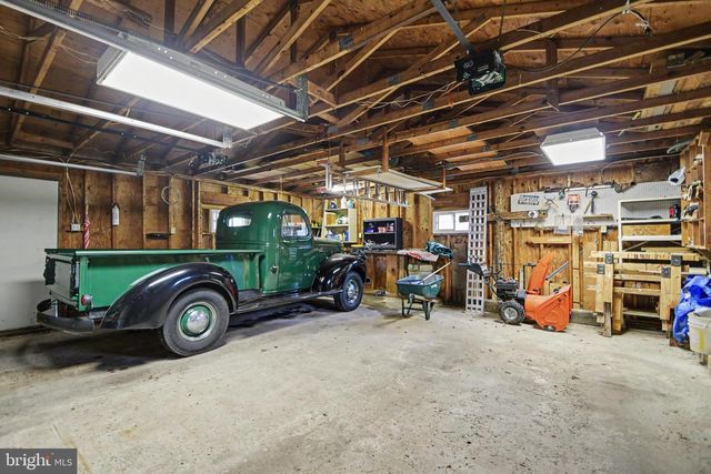126 LENAPE RD, Barto, PA 19504