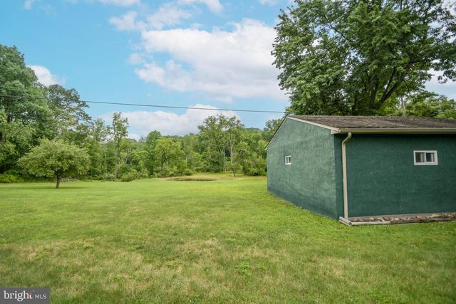 126 LENAPE RD, Barto, PA 19504
