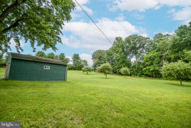 126 LENAPE RD, Barto, PA 19504