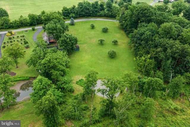 126 LENAPE RD, Barto, PA 19504