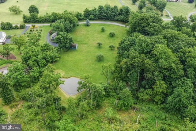 126 LENAPE RD, Barto, PA 19504