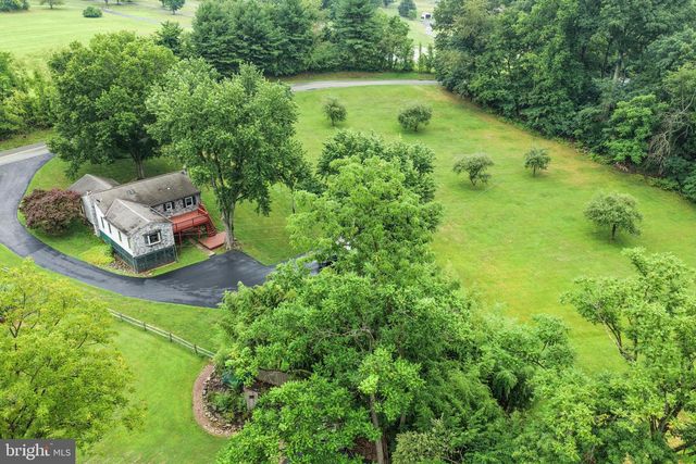 126 LENAPE RD, Barto, PA 19504