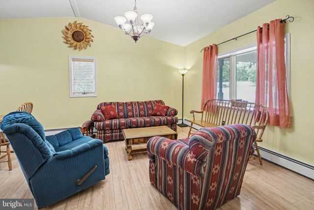 126 LENAPE RD, Barto, PA 19504