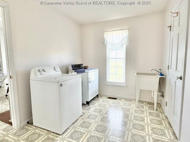 772 Fairview Lane, Given, WV 25245