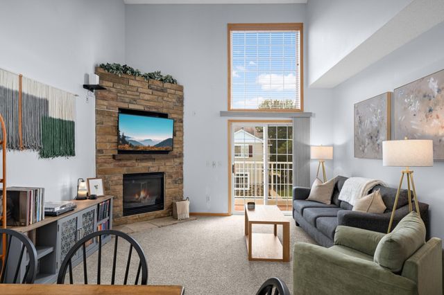 6801 Pine Crest Trail S, Cottage Grove, MN 55016