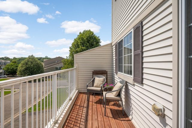 6801 Pine Crest Trail S, Cottage Grove, MN 55016