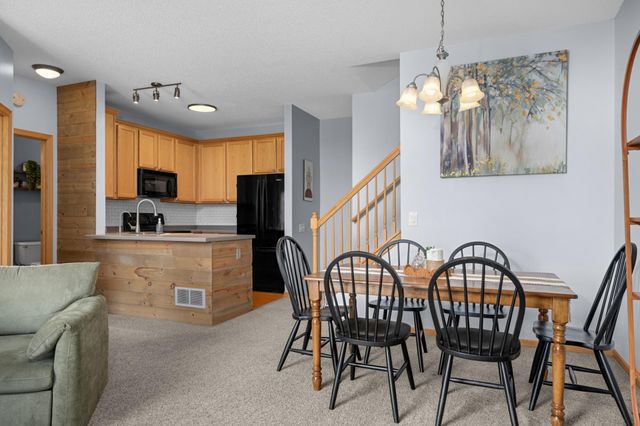 6801 Pine Crest Trail S, Cottage Grove, MN 55016