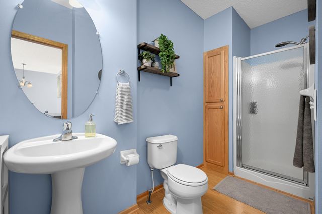 6801 Pine Crest Trail S, Cottage Grove, MN 55016