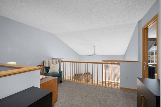 6801 Pine Crest Trail S, Cottage Grove, MN 55016