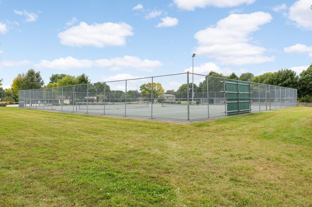 6801 Pine Crest Trail S, Cottage Grove, MN 55016