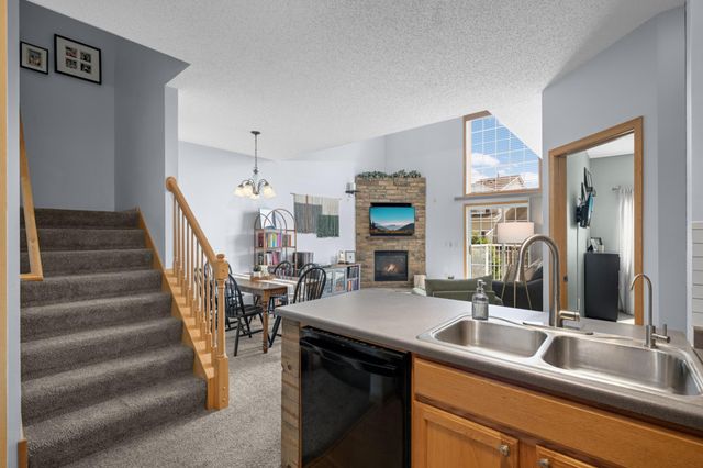 6801 Pine Crest Trail S, Cottage Grove, MN 55016