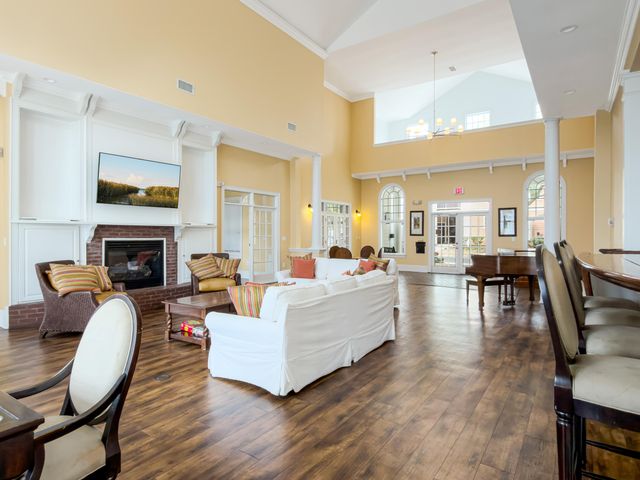 2432 Chatelain Way, Mount Pleasant, SC 29464