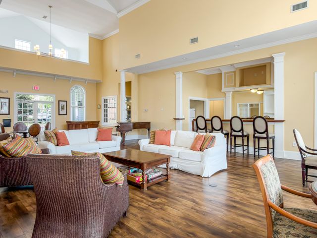 2432 Chatelain Way, Mount Pleasant, SC 29464