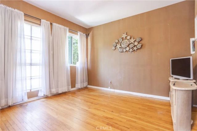 6700 Capps, Reseda, CA 91335