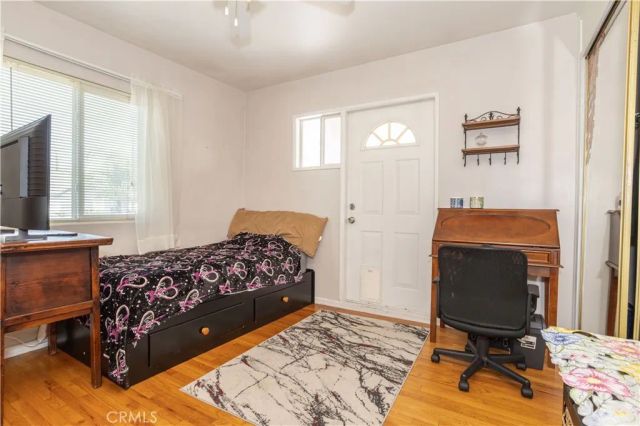 6700 Capps, Reseda, CA 91335