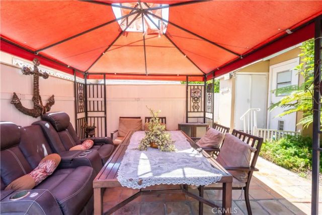 6700 Capps, Reseda, CA 91335