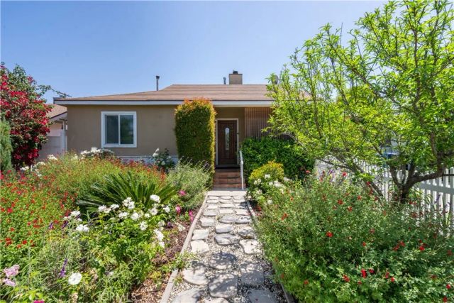 6700 Capps, Reseda, CA 91335