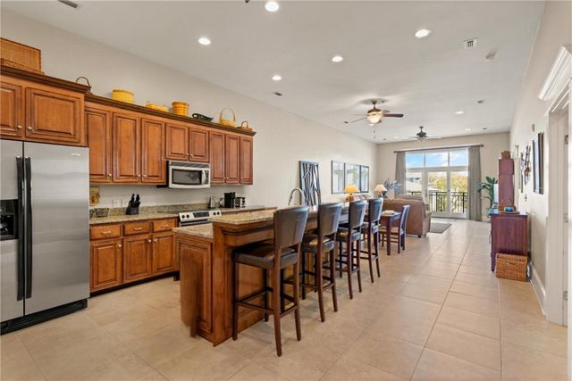 800 Ocean Blvd 204, St Simons Island, GA 31522