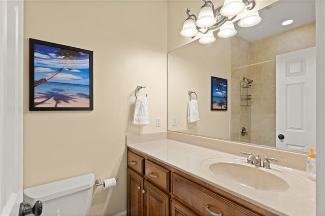 800 Ocean Blvd 204, St Simons Island, GA 31522