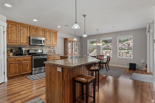 8804 S MILLRACE VIEW CIR, West Jordan, UT 84088