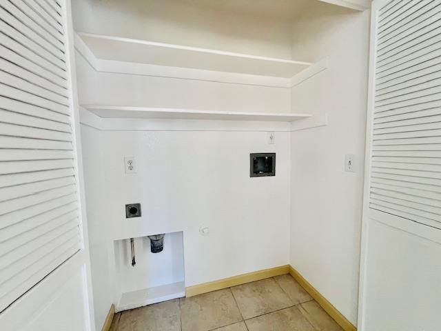 1091 Plymouth Dr, Tracy, CA 95376