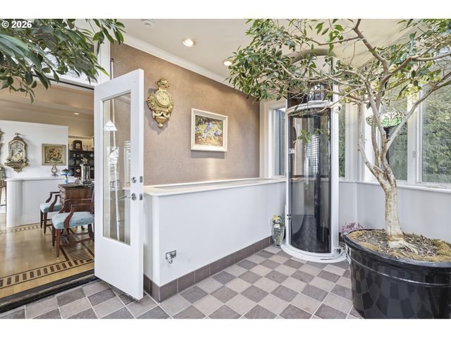 1122 Nw SUMMIT Ave, Portland, OR 97210