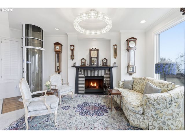 1122 Nw SUMMIT Ave, Portland, OR 97210