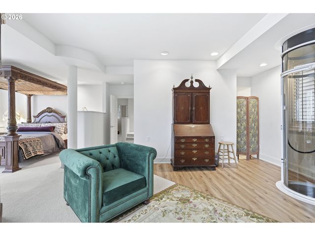 1122 Nw SUMMIT Ave, Portland, OR 97210