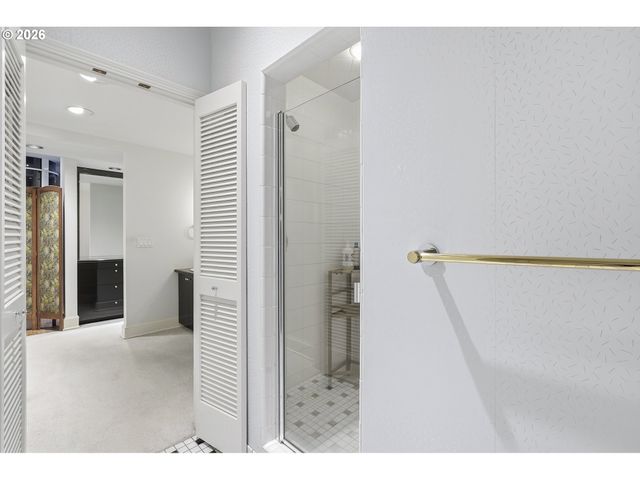 1122 Nw SUMMIT Ave, Portland, OR 97210