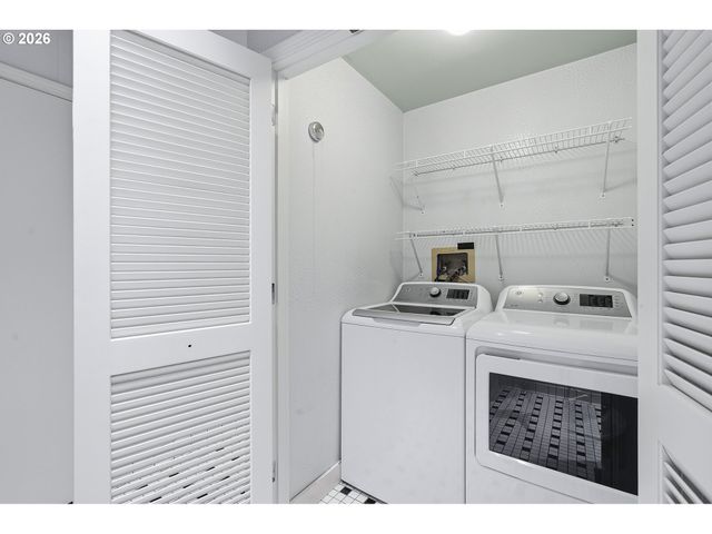 1122 Nw SUMMIT Ave, Portland, OR 97210