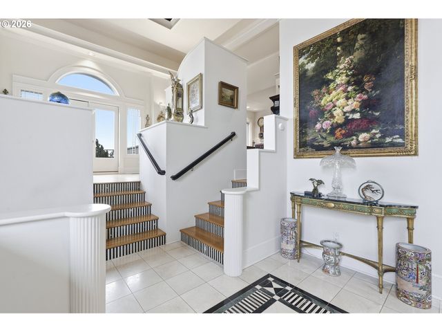 1122 Nw SUMMIT Ave, Portland, OR 97210