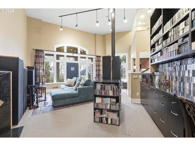 1122 Nw SUMMIT Ave, Portland, OR 97210