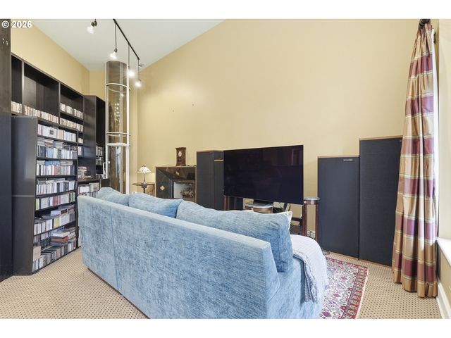 1122 Nw SUMMIT Ave, Portland, OR 97210