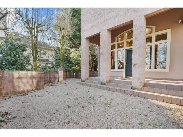 1122 Nw SUMMIT Ave, Portland, OR 97210