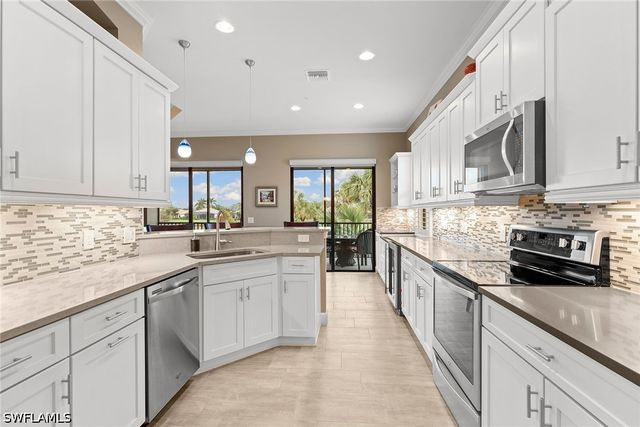 12041 Covent Garden CT 2202, Naples, FL 34120