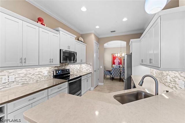 12041 Covent Garden CT 2202, Naples, FL 34120
