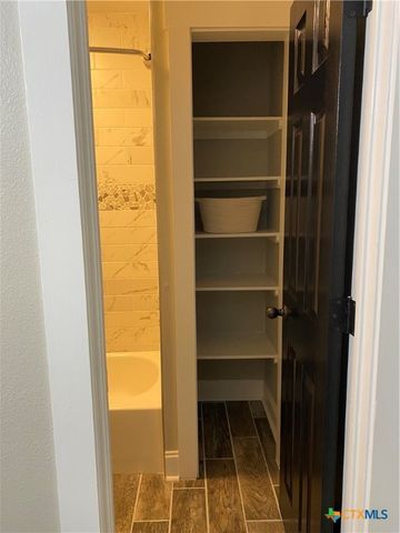 7104 Valley Mist Drive, Temple, TX 76502