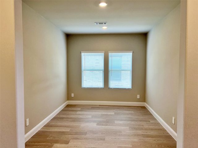 678 Woodland Avenue, Lavon, TX 75166