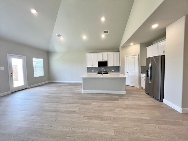 678 Woodland Avenue, Lavon, TX 75166