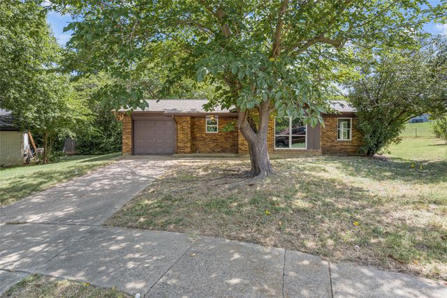 6402 Claude Court, Fort Worth, TX 76135