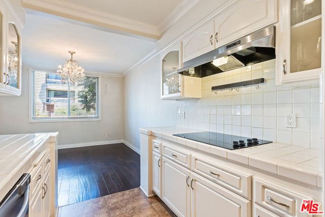 11970 Montana Avenue 108, Los Angeles, CA 90049