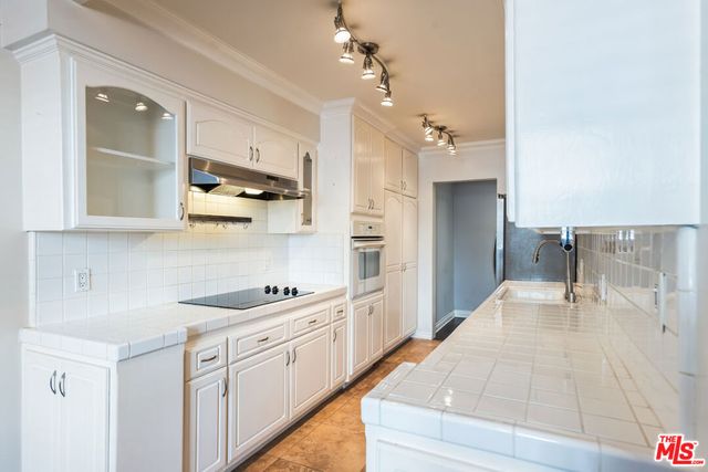 11970 Montana Avenue 108, Los Angeles, CA 90049