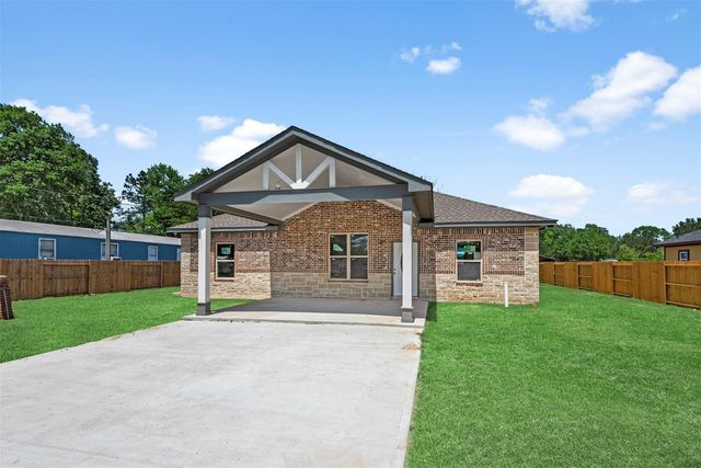 187 Road 7002, Cleveland, TX 77327