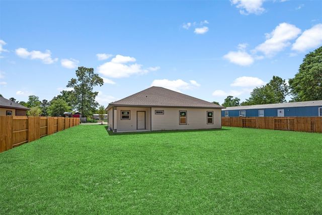 187 Road 7002, Cleveland, TX 77327