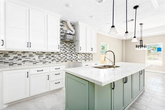 187 Road 7002, Cleveland, TX 77327